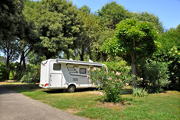 Camping Val Fleuri-Emplacement camping-car_1